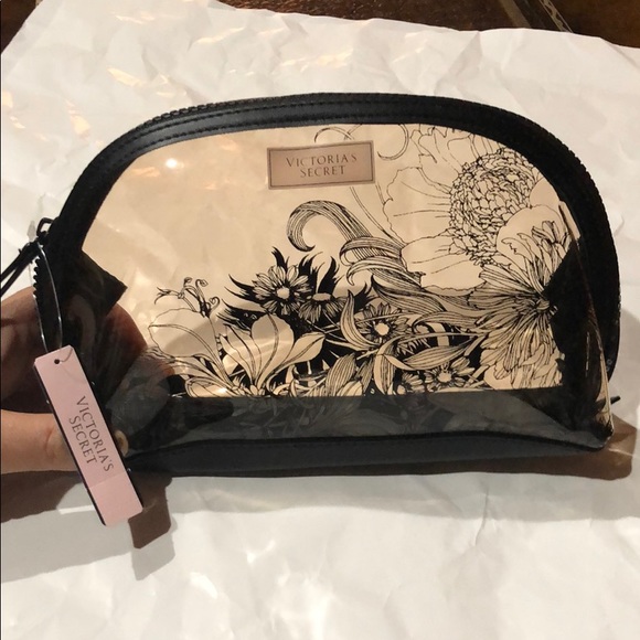 Victoria's Secret Handbags - VICTORIA’S SECRET MAKEUP BAG